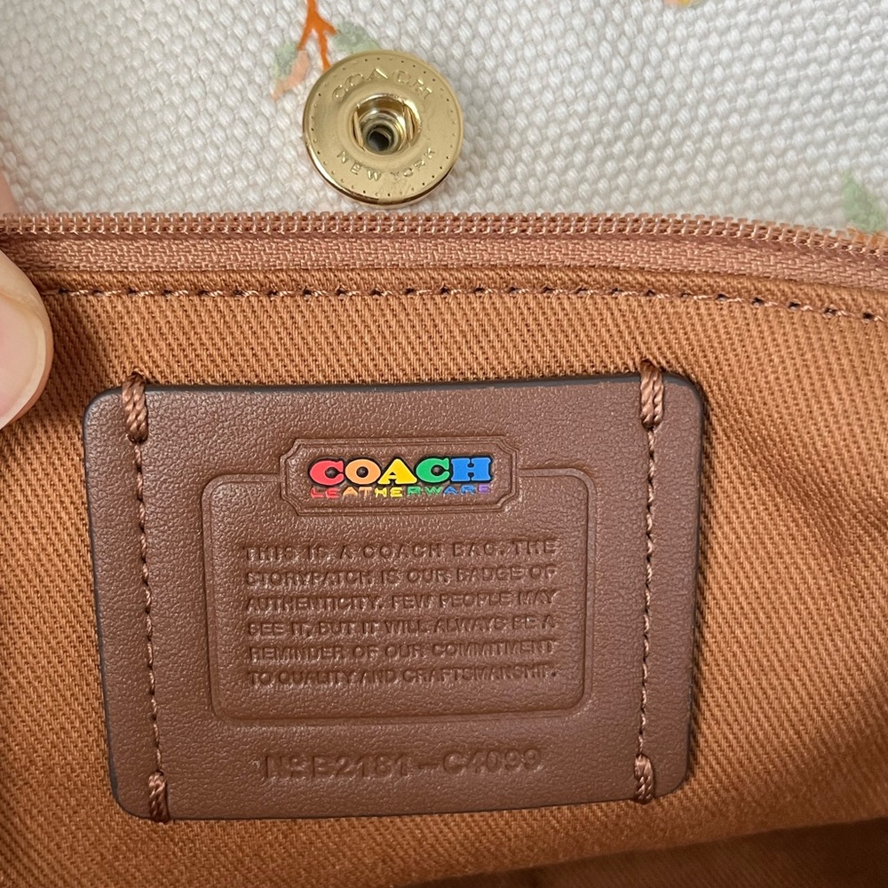 ✅Coach Purse - Picture 10 of 12